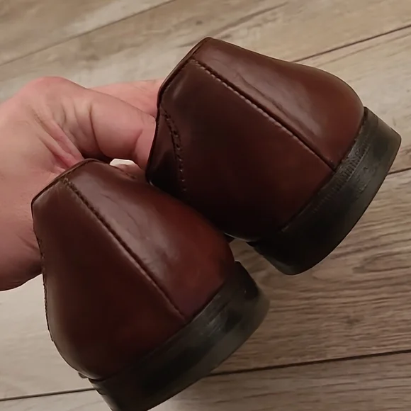 SALVATORE FERRAGAMO Dark Brown Leather‎ Sz 9.5 B Mens Tassel